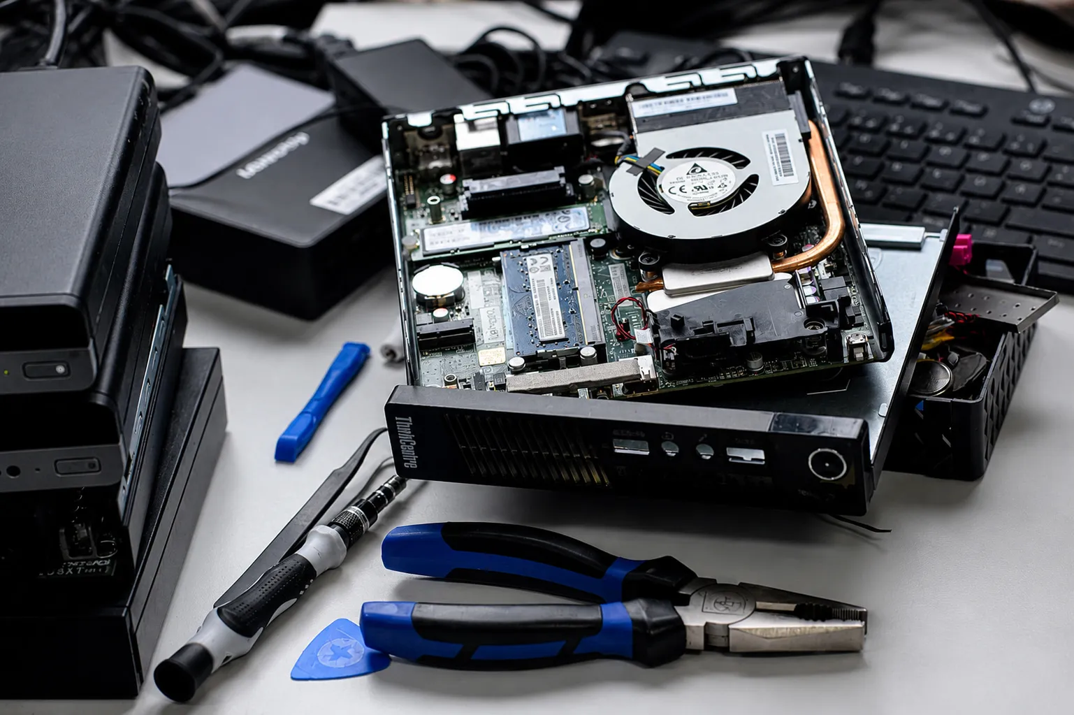 Refurbished Business-Laptops Leasing Cyclotronix